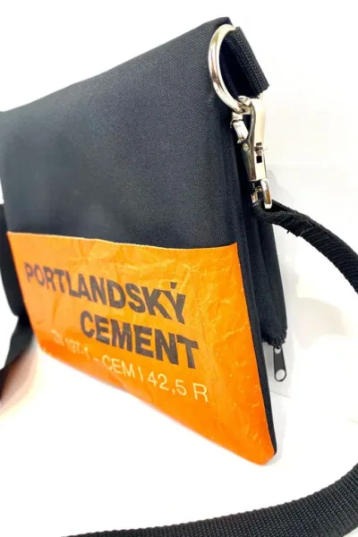 4db4c8fe-8c62-4a93-afbe-b65ed16df1d4-768x1024